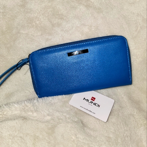 mundi Handbags - Nwt new Mundi wristlet wallet blue